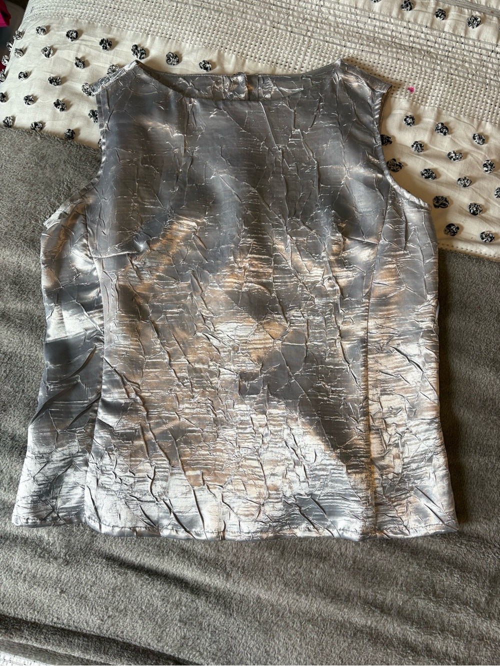 NICOLA Metallic Silver Crinkled Sleeveless Tank